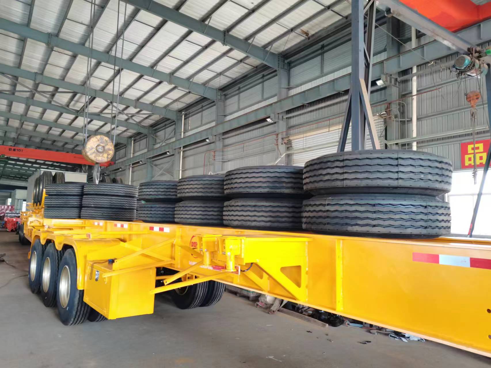 ပေ ၄၀ ပေ ၃ axles ကွန်တိန်နာအရိုးစုကိုယ်ထည်ကို ပေးပို့ရန် အသင့်ဖြစ်နေပါပြီ။